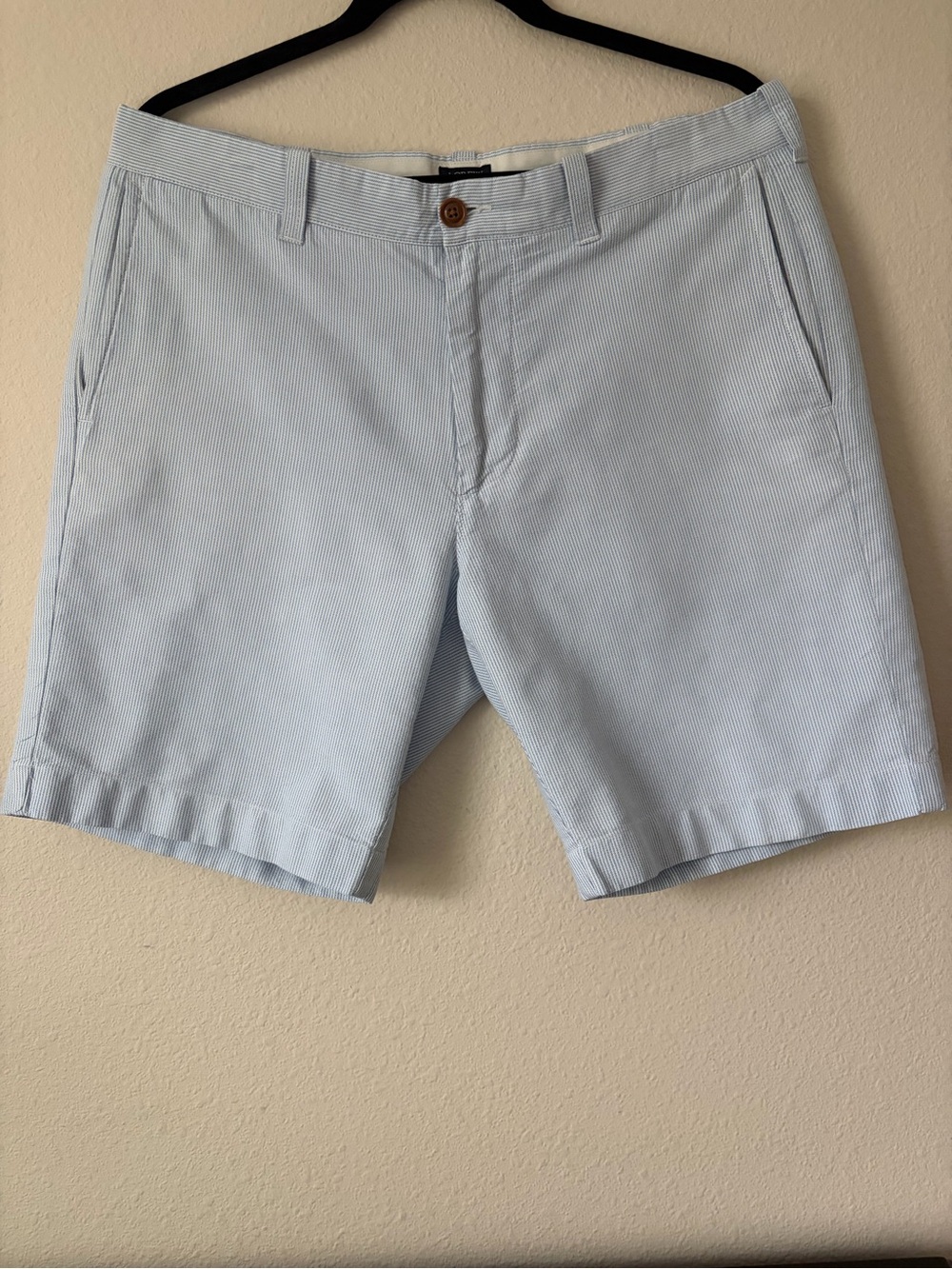 J. Crew Men’s Gramercy Chino White&Blue Pinstripe 9 Inch Shorts Size 35